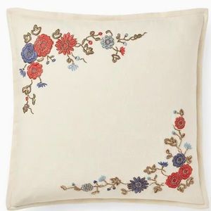 Ralph Lauren
Remy Macall Embroidered Floral Square Pillow